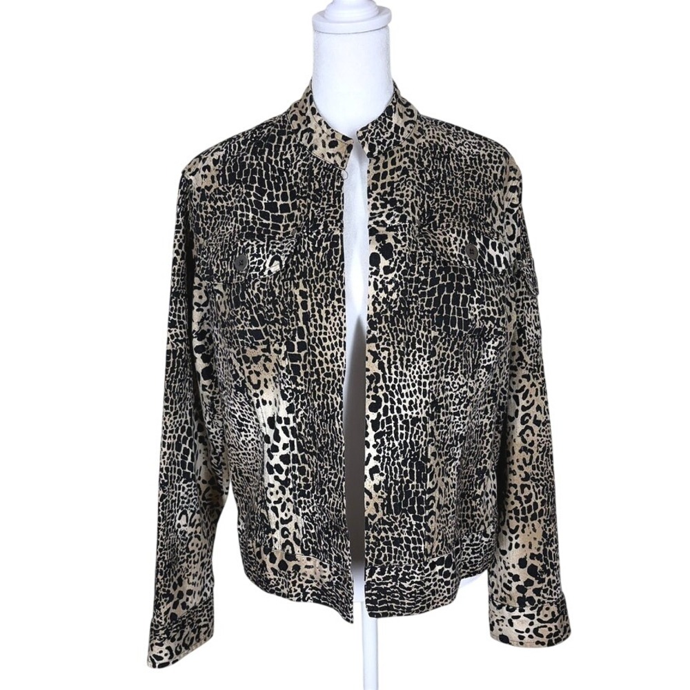 Chico's Women Jacket Size 1 M Tan Black Leopard Print Mock Neck Button Cuff Chic
